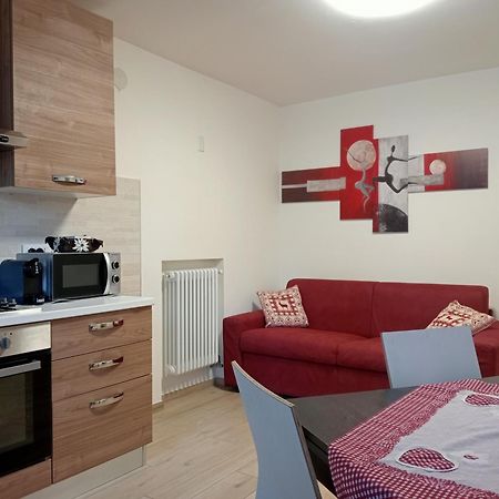 Maison Loren Pila Apartment Cerise Bagian luar foto